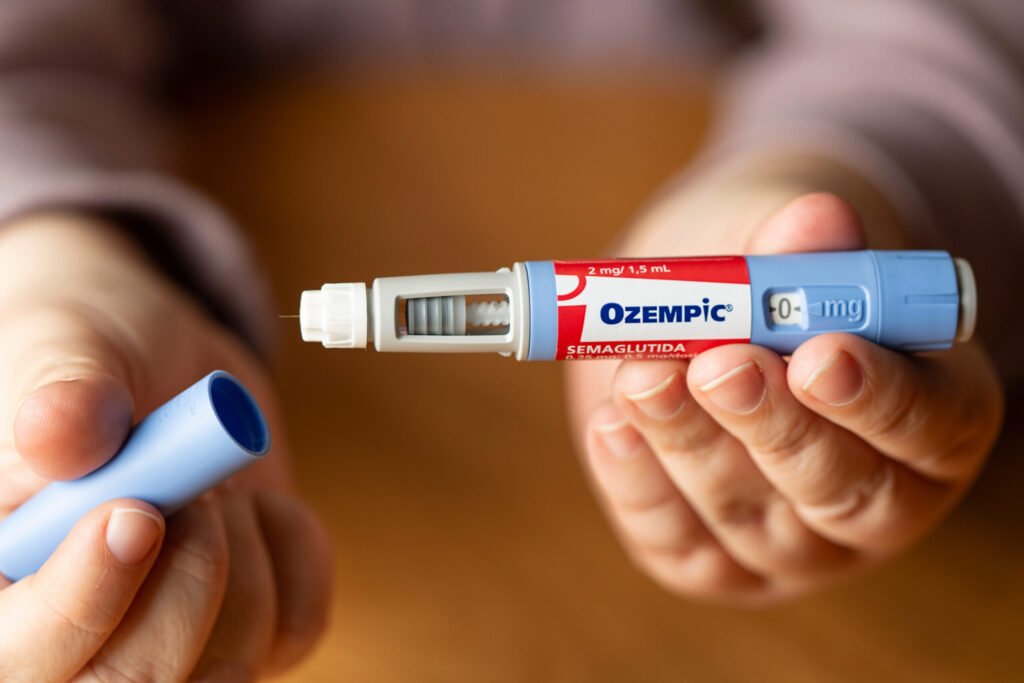 💊El Ozempic se volvió el medicamento que todos quieren probar: polémicas, fama instantánea y resultados que dividen opiniones. 💬 ¿Milagro médico o moda peligrosa? 👀