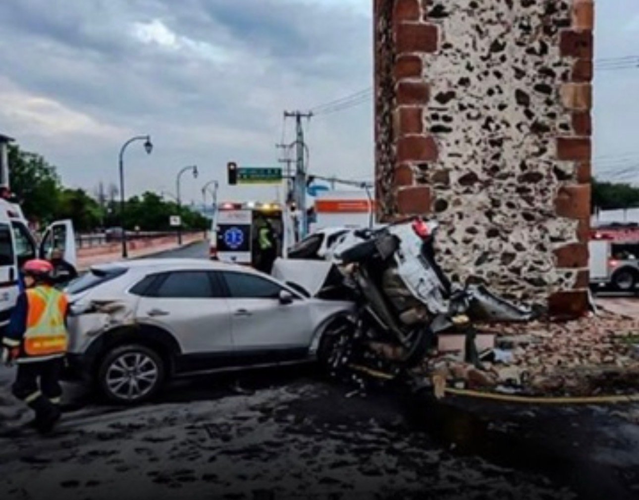 📲Resumen del martes 04 de agosto de 2026 de Expreso Querétaro. ⚖️Sentencian a «La Mufasa» con pena conmutable tras acuerdo reparatorio. 🚷Resistencia Albiazul seguirá vetada por razones de seguridad. 🏘️Detecta 14 desarrollos inmobiliarios en zonas no urbanizables