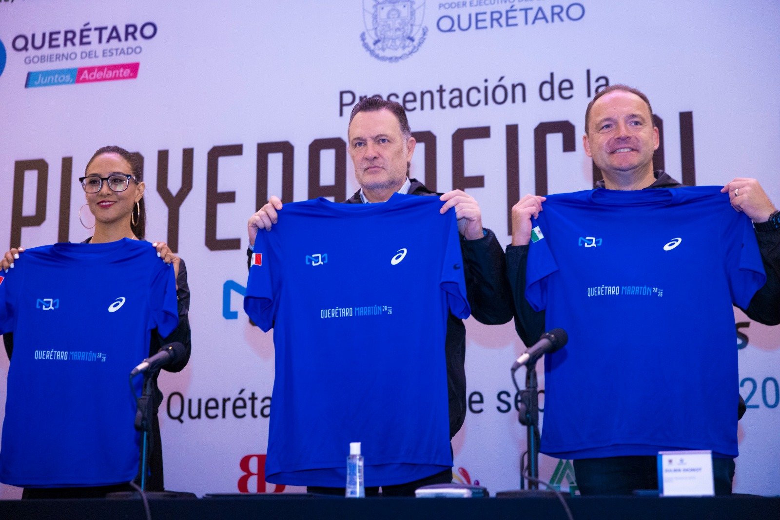 🏁👕🥇Todo listo para el #QuerétaroMaratón 2026, presenta playera, medalla y dan fechas para entrega de kits.