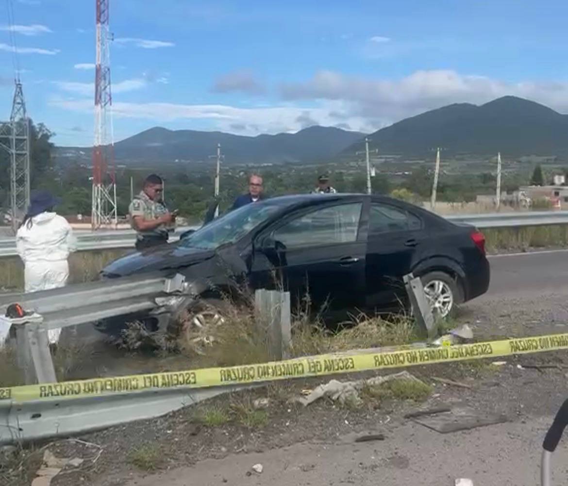 📲Resumen del jueves 17 de septiembre de 2026 de Expreso Querétaro. 🖤Accid3nte fat4l en la Qro-SLP, una mujer fall3ció. 🛣️Construirán ruta alterna a la autopista Méx-Qro, inician este año y terminarán en 2030. ✅Hubo buenas ventas durante fiestas patrias informa CANACO.