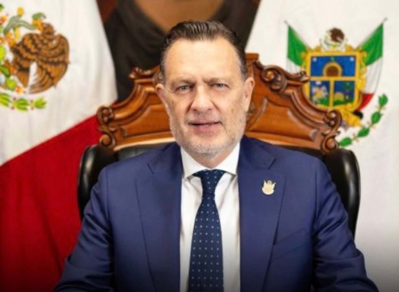 📲Resumen del jueves 24 de septiembre de 2026 de Expreso Querétaro. 📲Analiza Gobernador uso de redes sociales en menores de edad. 👨🏼‍🎤Era pistøl4 para Gotcha la localizada en Bachilleres Sur de la UAQ.