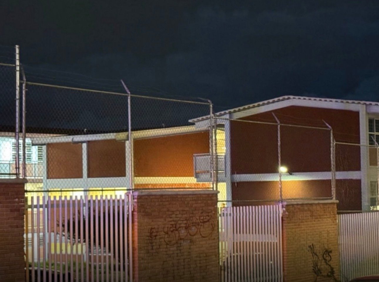 📲Resumen del miércoles 30 de septiembre de 2026 de Expreso Querétaro. 🚨Emergencia en secundaria, estudiante agrede a otros con arma blanca. 🏩IMSS Querétaro suma 47 procuraciones de órganos y tejidos en 2026. 🦟Solo un caso de dengue en lo que va del año.